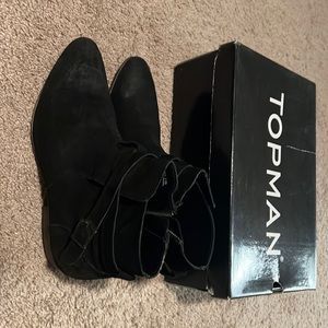 Topman Hart Buckle Chelsea Boots